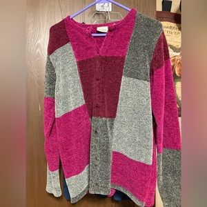 Classic Elements women's sweater, size Med, maroons & grays,